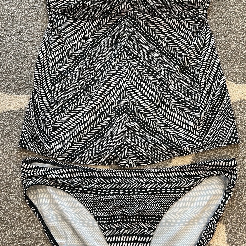 Jessica Simpson Maternity Swimsuit Size L